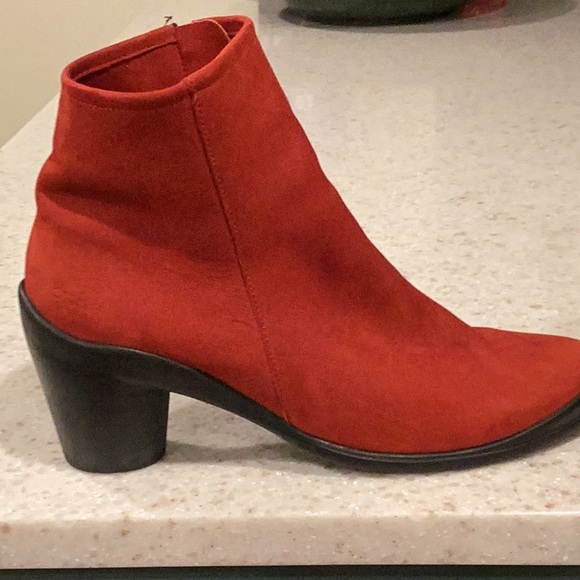 Arche red booties. - Picture 2 of 11